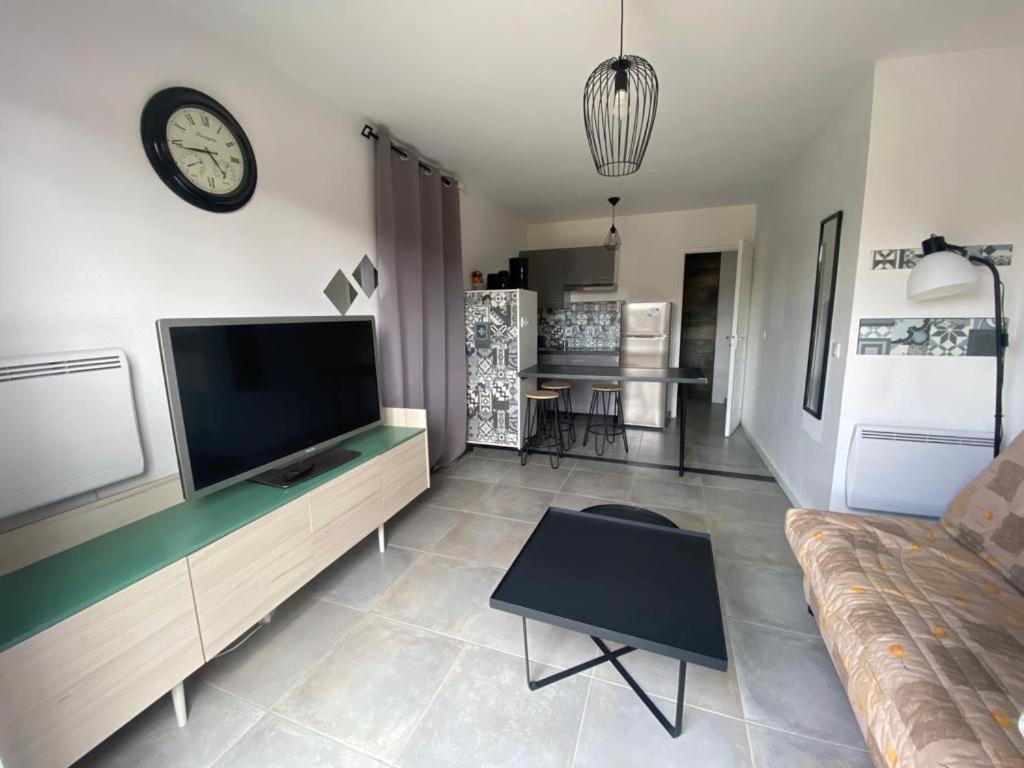 Studio Avec Exterieur Ombrage Saint-Marcel-lès-Valence Buitenkant foto