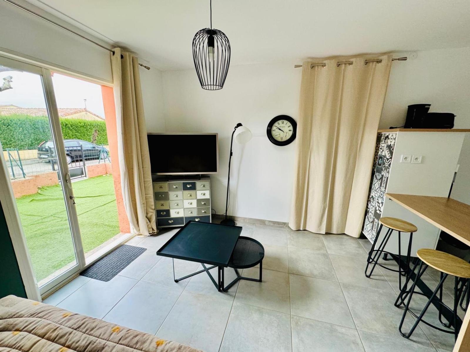 Studio Avec Exterieur Ombrage Saint-Marcel-lès-Valence Buitenkant foto